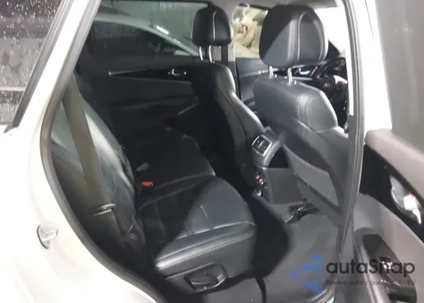 2016 Kia Sorento 3.3L Sx z USA, uszkodzony, nr VIN 5XYPKDA58GG173425